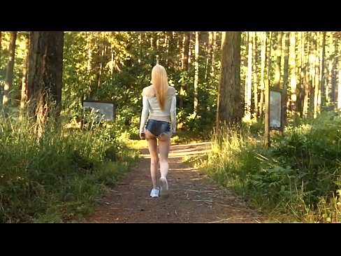 ❤️ Smuk kvinde bevæger sig langsomt, ikke nøgen video ❤️ Fucking at da.passionateembracespotlight.ru