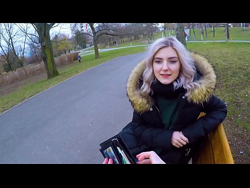 ❤️ Sluger en fremmed mands varme sperm for penge - blowjob i parken af Eva Elfie ❤️ Fucking at da.passionateembracespotlight.ru